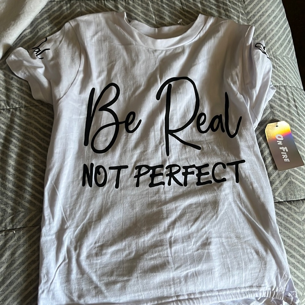 Tshirt white tags